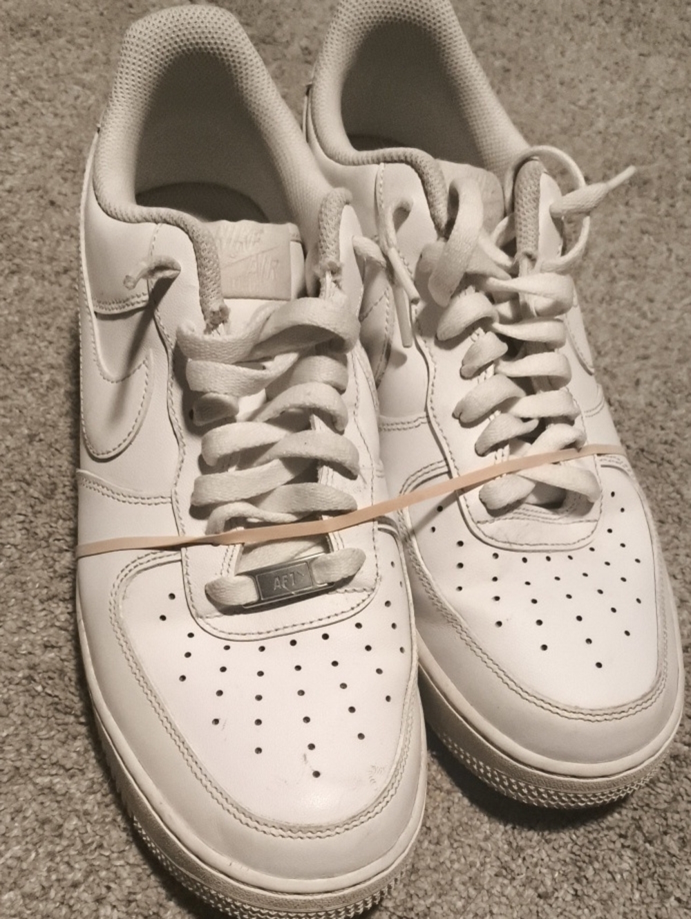 Nike White Men's Low-Top Airforce 1  Sneakers
